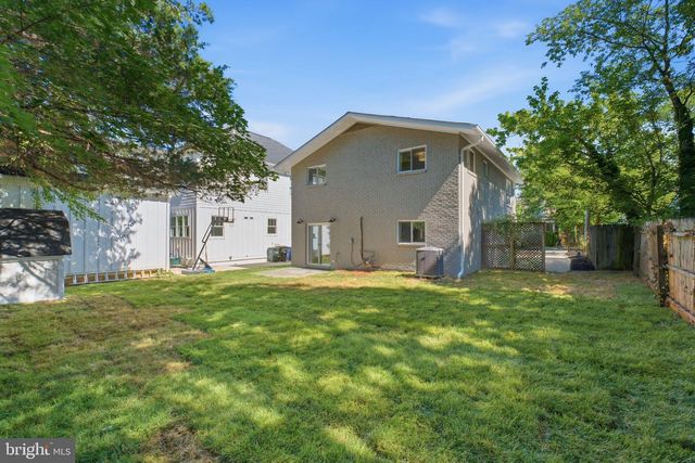 2709 12TH ST S, Arlington, VA 22204