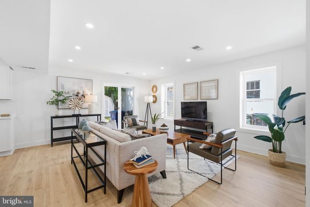 2709 12TH ST S, Arlington, VA 22204