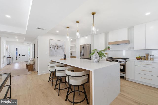 2709 12TH ST S, Arlington, VA 22204