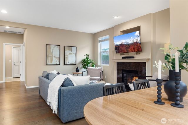 24471 SE 277th Court, Maple Valley, WA 98038