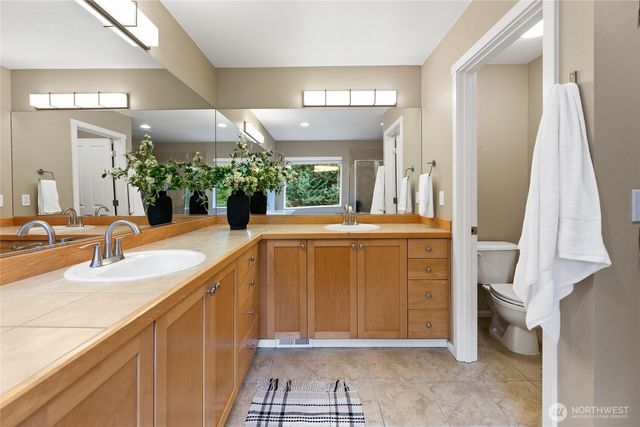 24471 SE 277th Court, Maple Valley, WA 98038