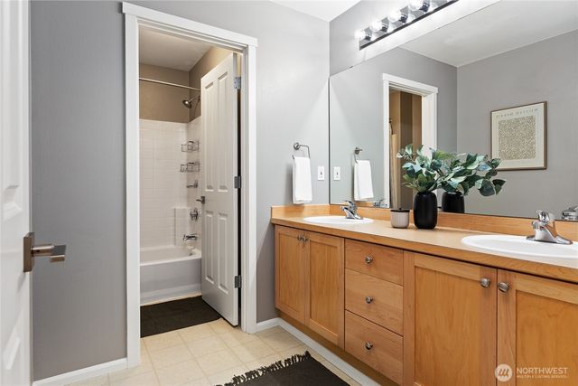 24471 SE 277th Court, Maple Valley, WA 98038