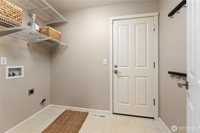 24471 SE 277th Court, Maple Valley, WA 98038