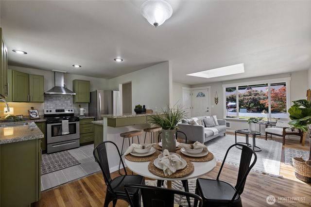 1622 SW 350th Street, Federal Way, WA 98023