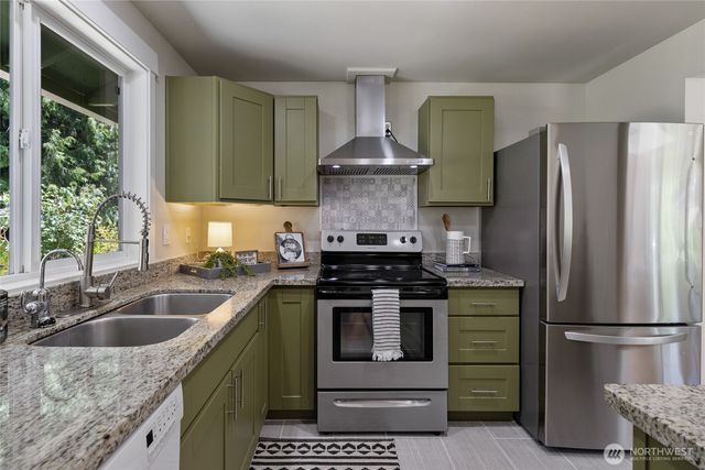 1622 SW 350th Street, Federal Way, WA 98023
