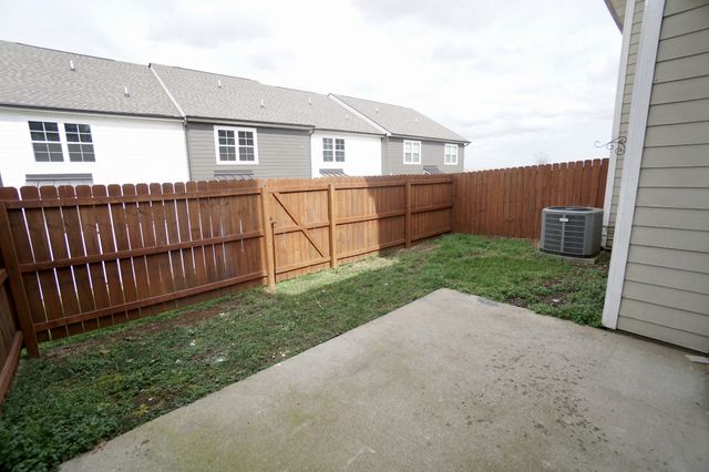 421 Heath Pl, Smyrna, TN 37167