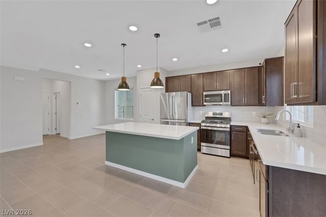 6722 Palmer Crest Street, North Las Vegas, NV 89086