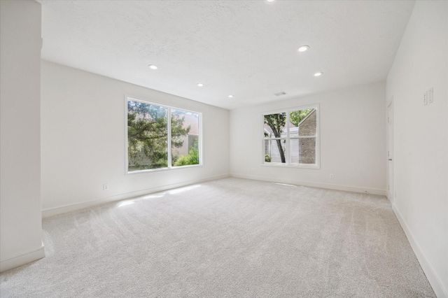 152 Sugarberry Circle, Houston, TX 77024