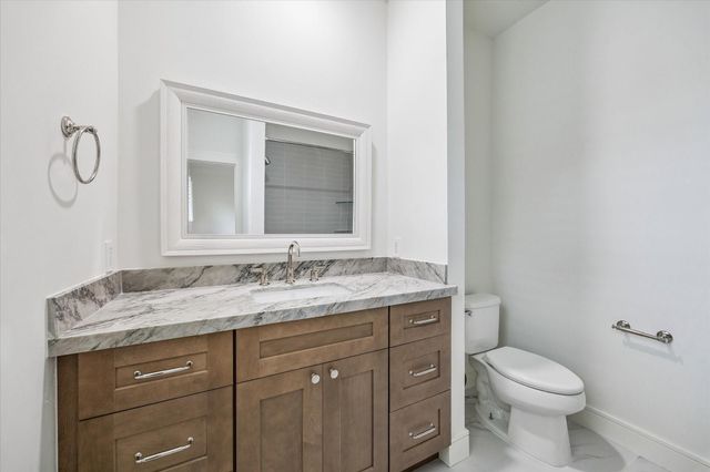 152 Sugarberry Circle, Houston, TX 77024