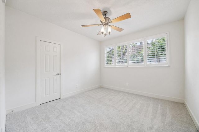 152 Sugarberry Circle, Houston, TX 77024