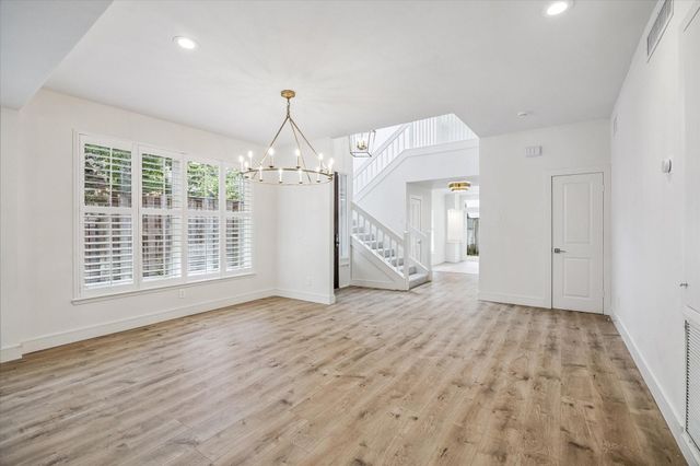 152 Sugarberry Circle, Houston, TX 77024