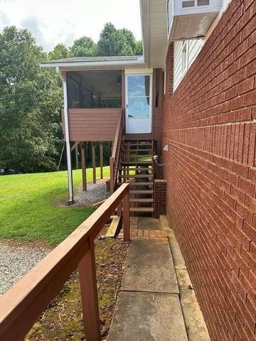 1323 Cavender Creek Road, Dahlonega, GA 30533