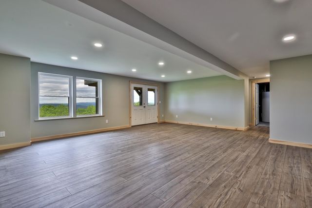 133 Rousseau Road, Royalton, VT 05068