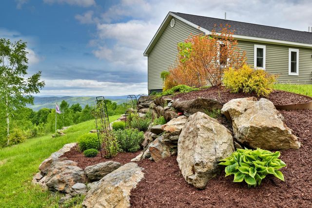 133 Rousseau Road, Royalton, VT 05068
