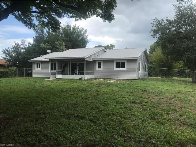 323 Ohio RD, Lehigh Acres, FL 33936