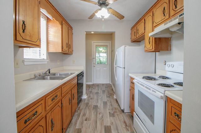 112 Grant Avenue, Oak Grove, KY 42262