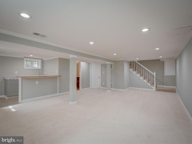 6812 LANDOR LN, Springfield, VA 22152