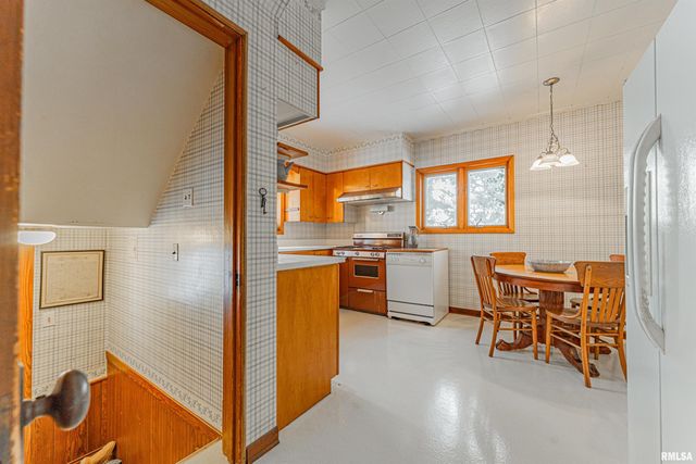 2125 700TH Street, Chestnut, IL 62518