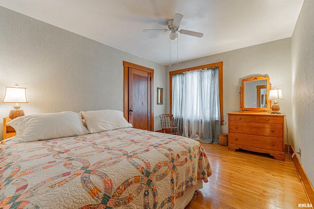 2125 700TH Street, Chestnut, IL 62518