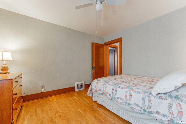 2125 700TH Street, Chestnut, IL 62518