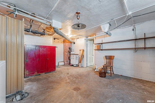 2125 700TH Street, Chestnut, IL 62518