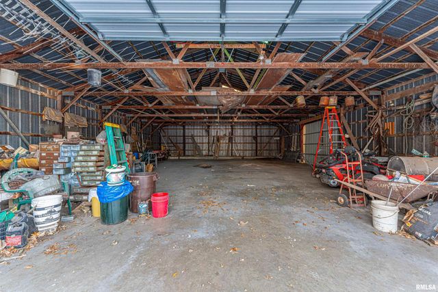 2125 700TH Street, Chestnut, IL 62518