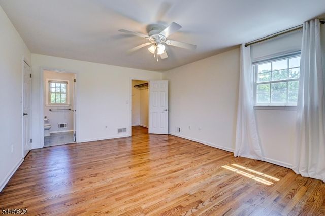 110 Hill Top Ln, Branchburg Twp., NJ 08853