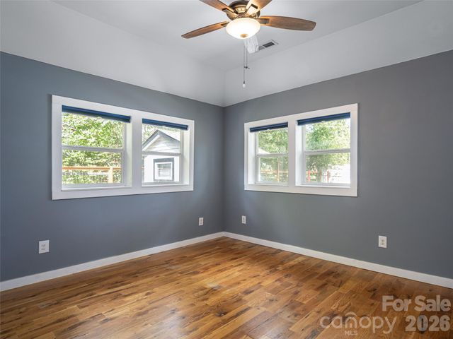 306 Mccoy Cove Road, Black Mountain, NC 28711