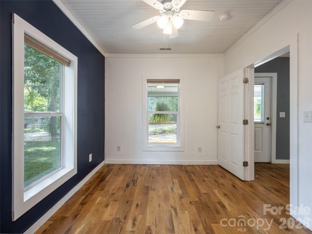 306 Mccoy Cove Road, Black Mountain, NC 28711