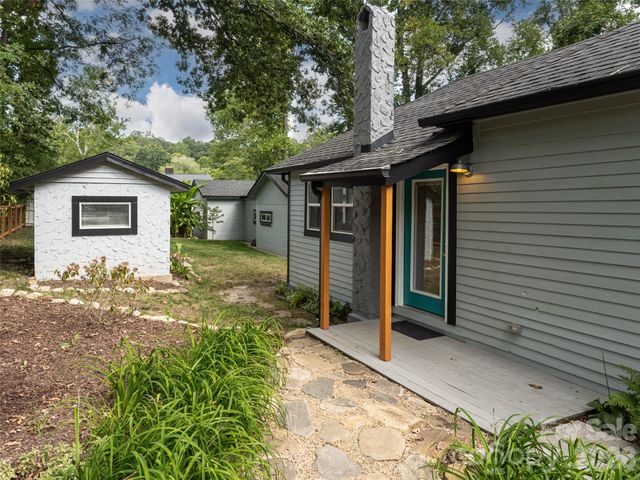 306 Mccoy Cove Road, Black Mountain, NC 28711