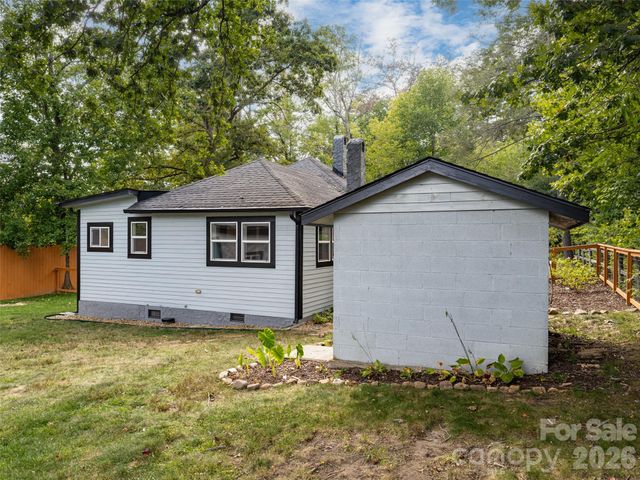 306 Mccoy Cove Road, Black Mountain, NC 28711