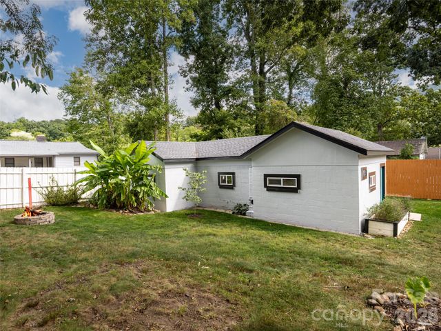 306 Mccoy Cove Road, Black Mountain, NC 28711