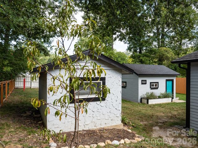306 Mccoy Cove Road, Black Mountain, NC 28711
