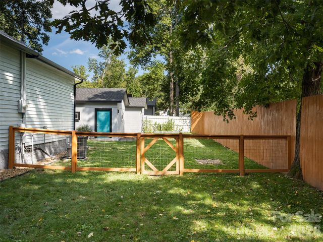 306 Mccoy Cove Road, Black Mountain, NC 28711