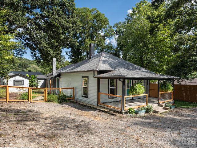 306 Mccoy Cove Road, Black Mountain, NC 28711