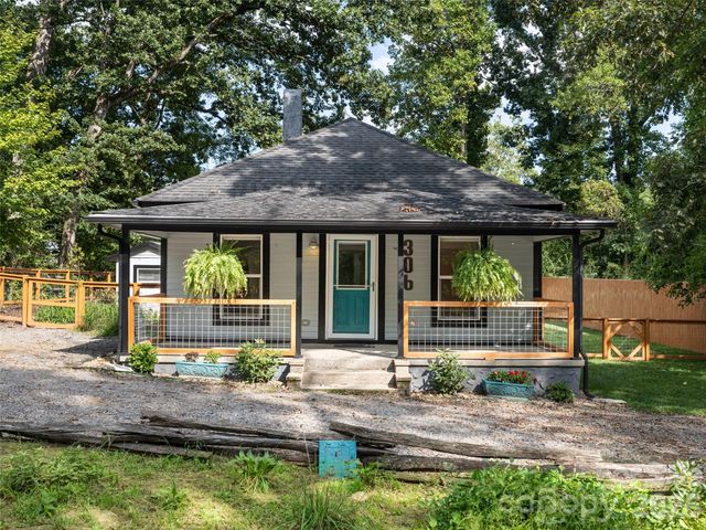 306 Mccoy Cove Road, Black Mountain, NC 28711