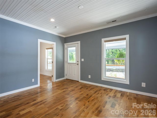 306 Mccoy Cove Road, Black Mountain, NC 28711