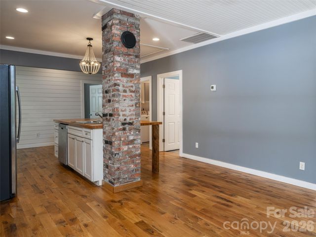 306 Mccoy Cove Road, Black Mountain, NC 28711