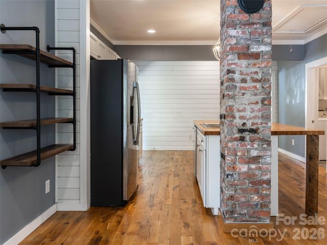 306 Mccoy Cove Road, Black Mountain, NC 28711