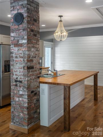 306 Mccoy Cove Road, Black Mountain, NC 28711