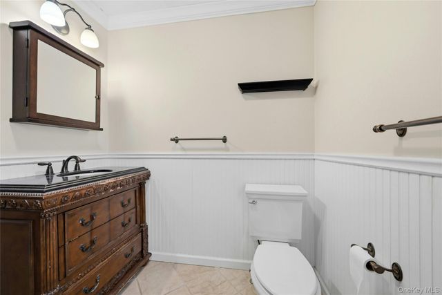 515 High Street 18, Port Jefferson, NY 11777