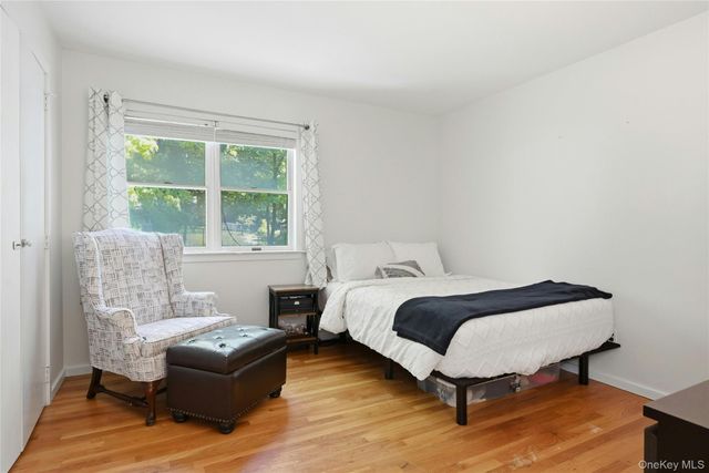515 High Street 18, Port Jefferson, NY 11777
