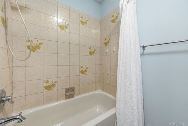 515 High Street 18, Port Jefferson, NY 11777