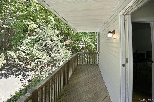 515 High Street 18, Port Jefferson, NY 11777