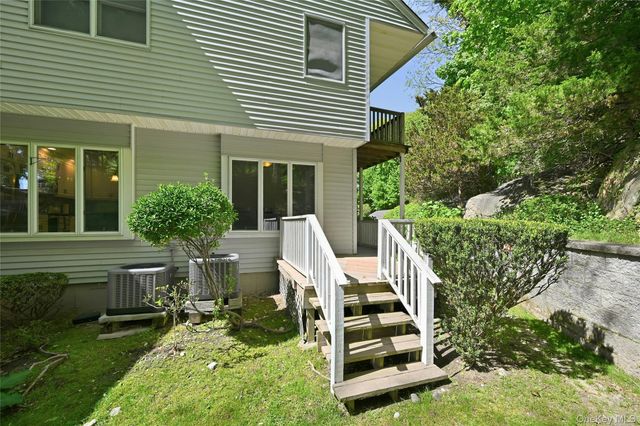 515 High Street 18, Port Jefferson, NY 11777