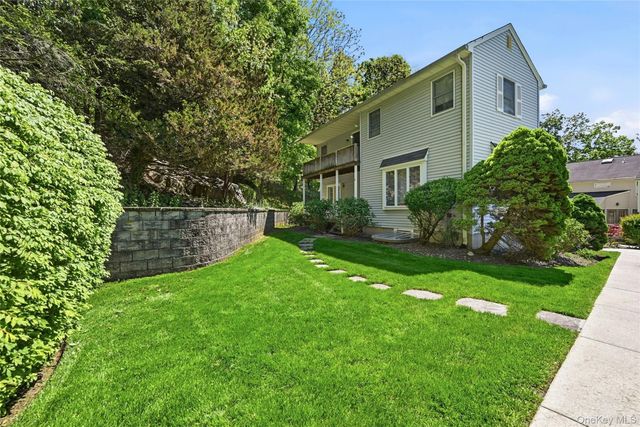 515 High Street 18, Port Jefferson, NY 11777