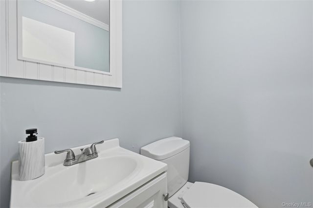 515 High Street 18, Port Jefferson, NY 11777