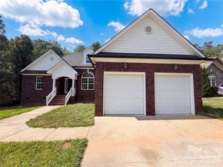 301 River Birch Circle, Mooresville, NC 28115