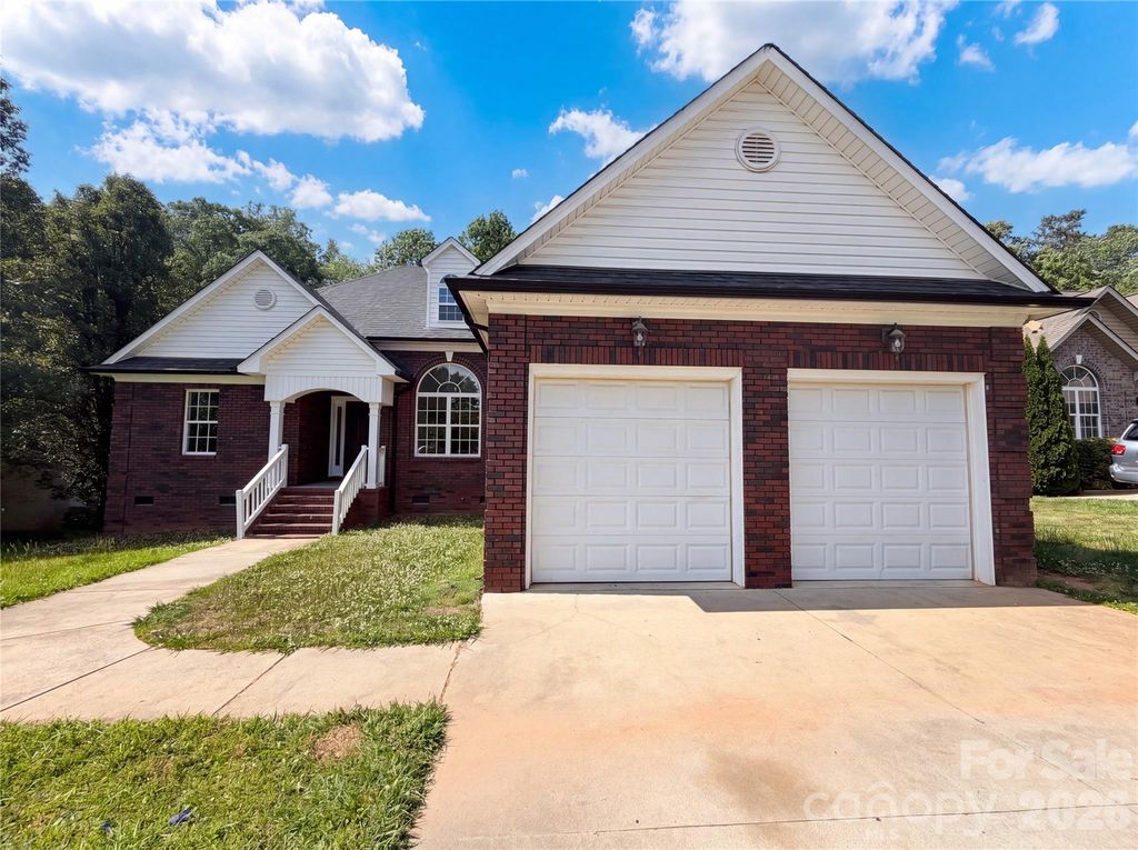 301 River Birch Circle, Mooresville, NC 28115