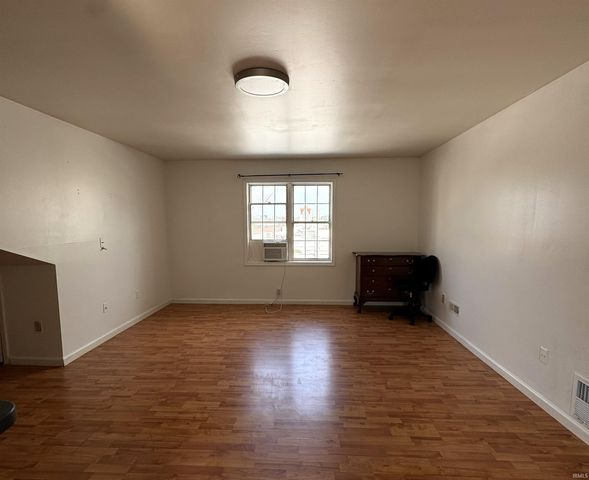 111 E 6th St Apt C, Bloomington, IN 47408